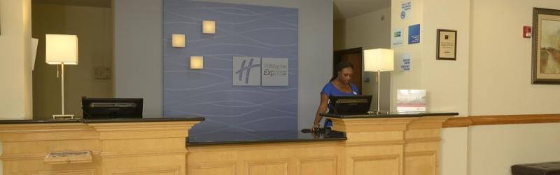 Holiday Inn Express & Suites Wilson-Downtown By Ihg Экстерьер фото